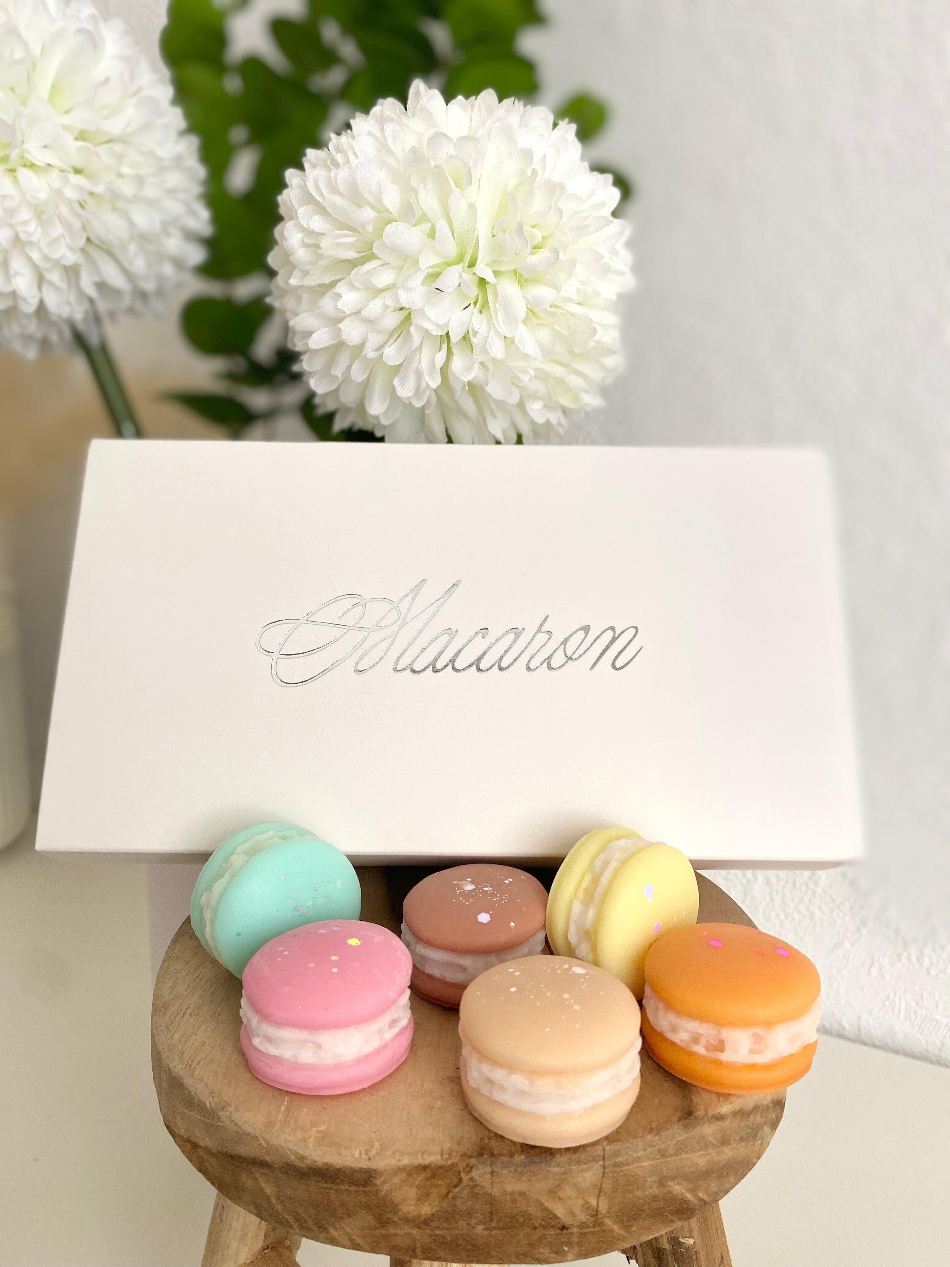 Coffret 12 macarons parfumés