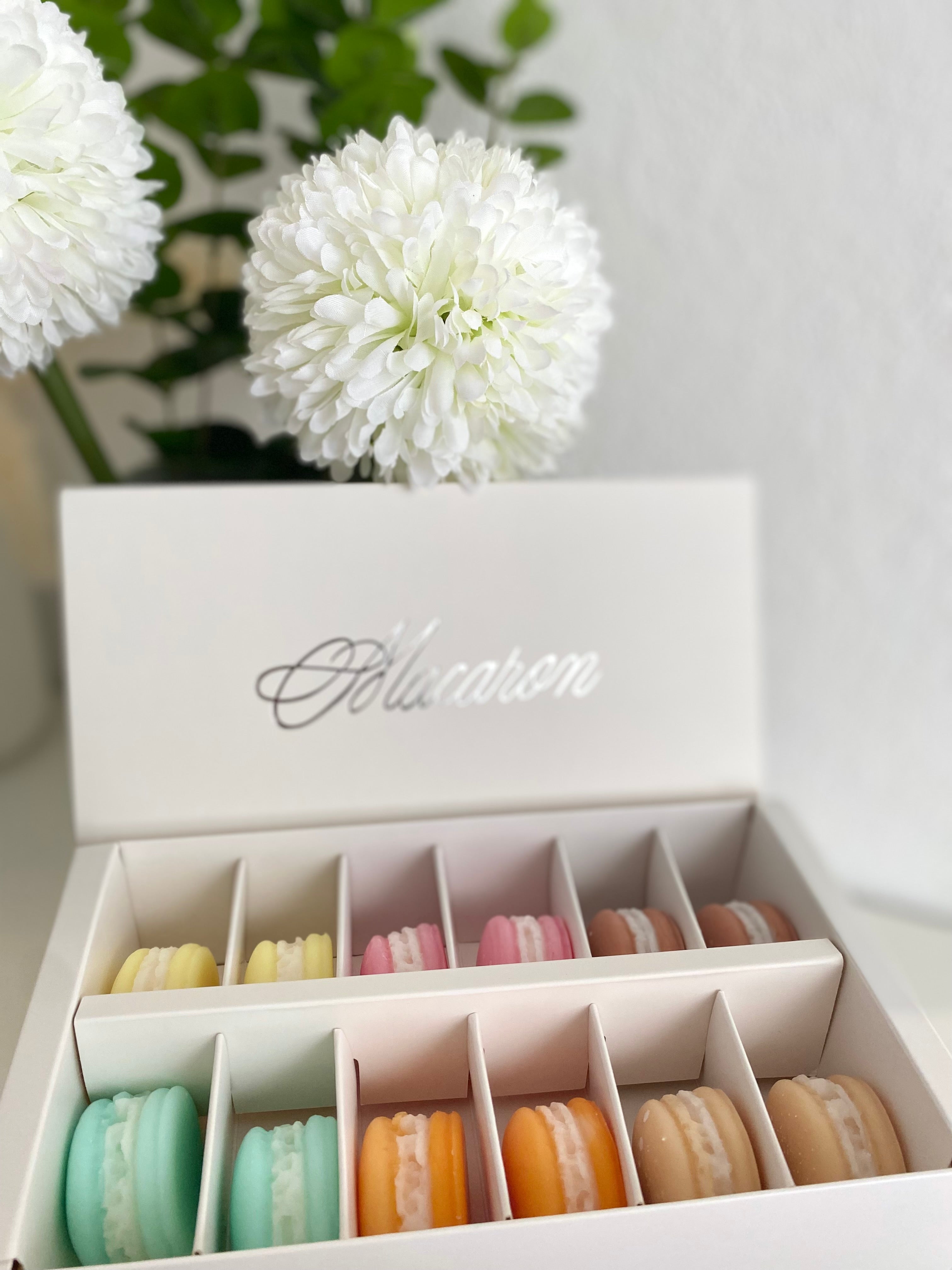 Coffret 12 macarons parfumés