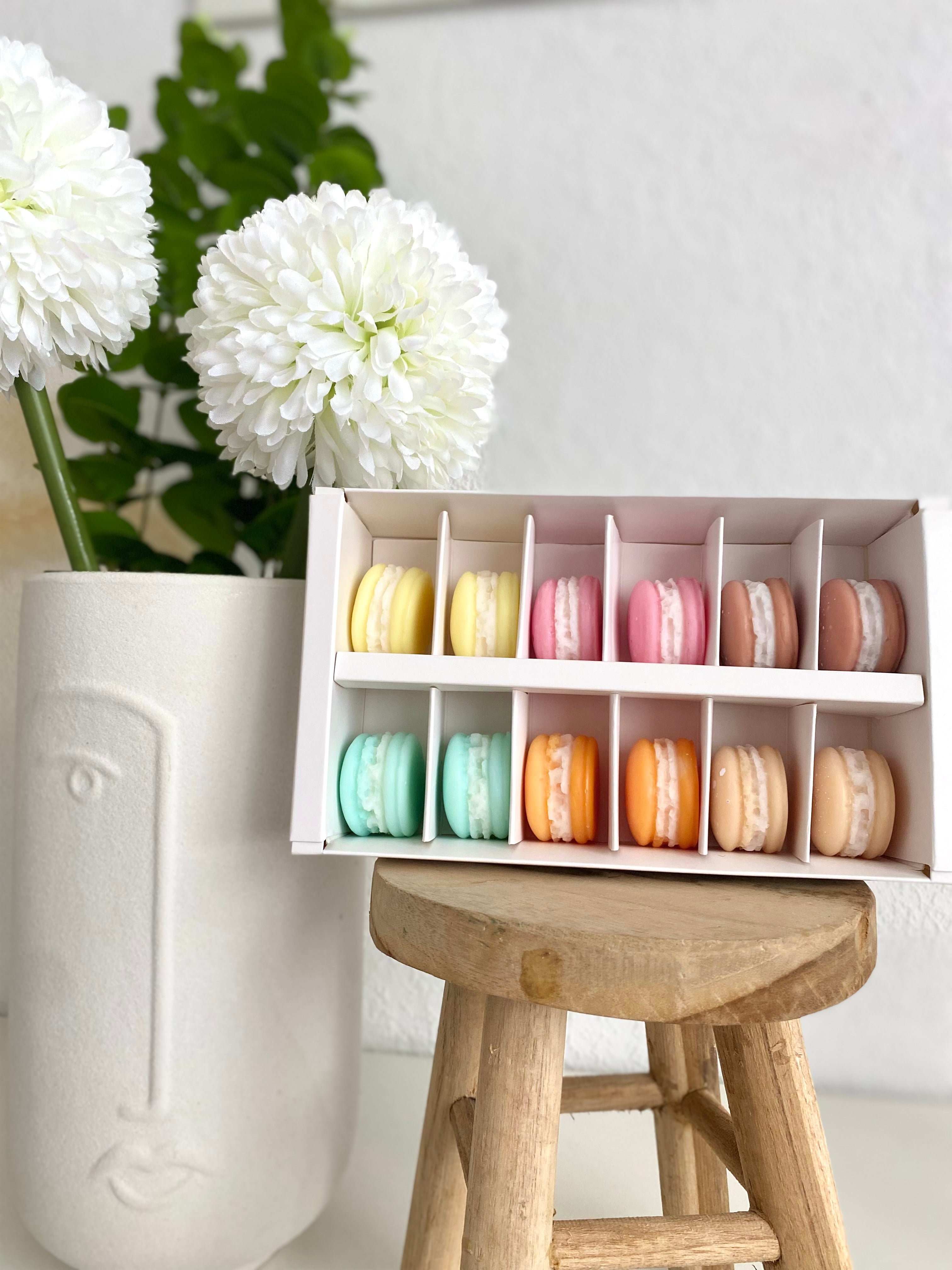 Coffret 12 macarons parfumés